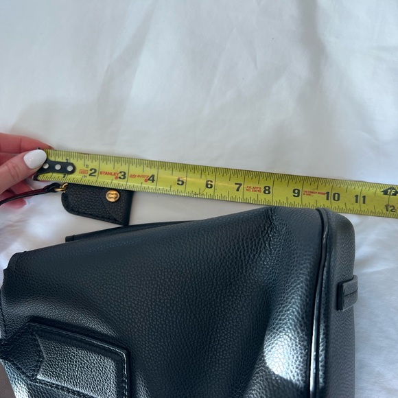 Marc Jacobs Black Pebbled Leather Tote with Gold Hardware - Picture 13 of 13